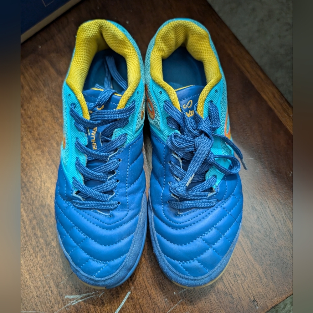Senda Ushuaia Club 2.0 Futsal yellow blue gum sole indoor soccer Shoes KIDS 4Y